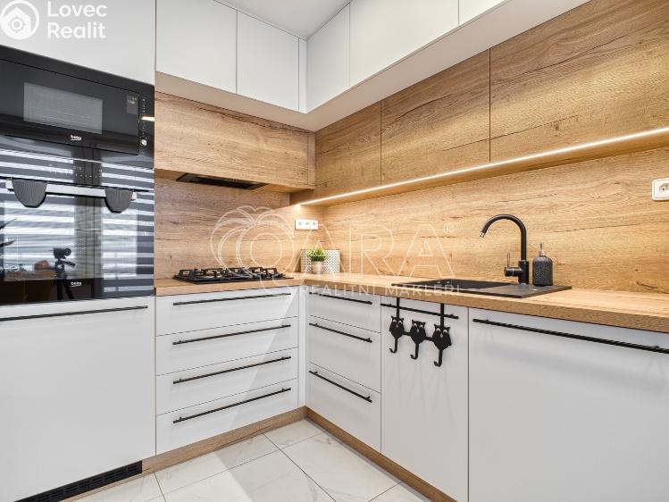 Prodej bytu 3+1 Ostrava, Antonína Poledníka 5/3 č. 28