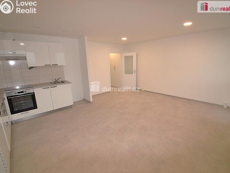 Pronájem bytu 3+KK Praha 4, Novodvorská č. 3