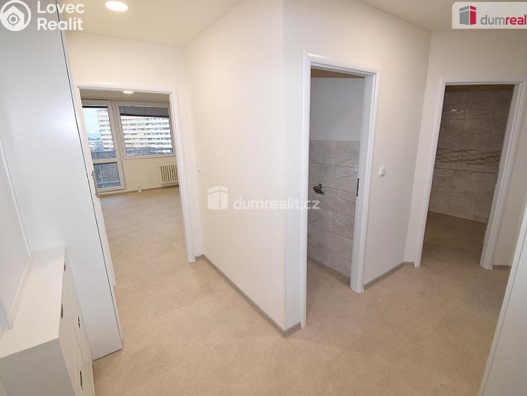 Pronájem bytu 3+KK Praha 4, Novodvorská č. 12