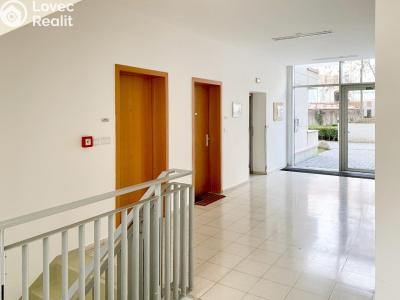 Pronájem bytu 1+KK Praha, Korunní č. 6