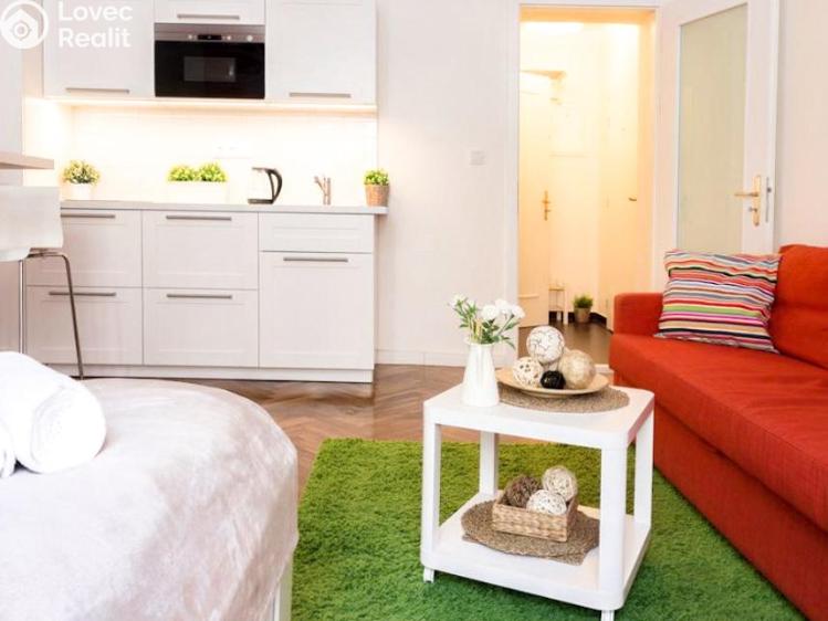 Pronájem bytu 1+KK Praha, Šimáčkova č. 2