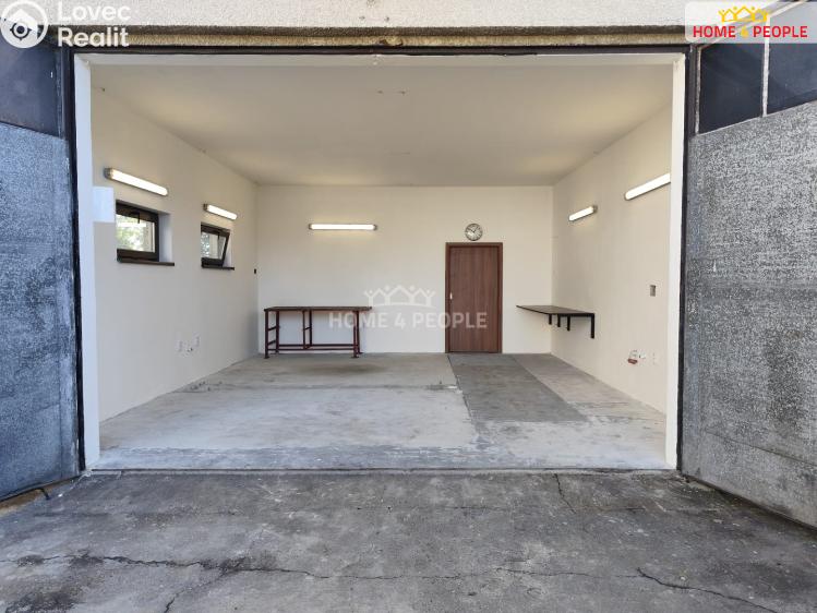 Pronájem skladového prostoru Praha-Březiněves, Vzdálená č. 1