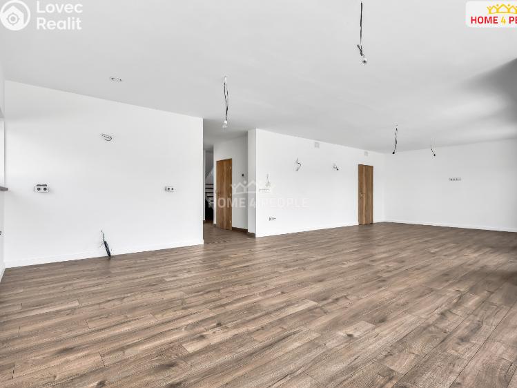 Продаж сімейного будинку Cerhenice, Antonína Hampla č. 10