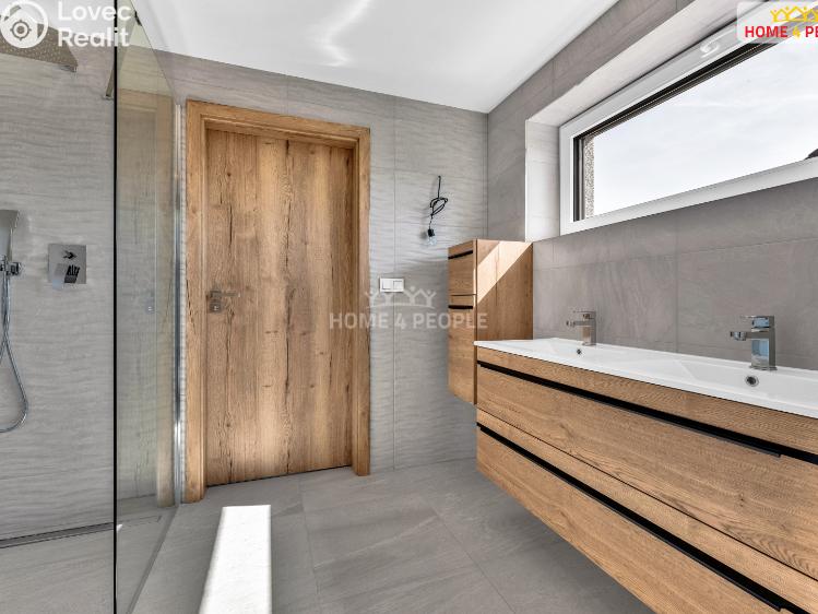 Продаж сімейного будинку Cerhenice, Antonína Hampla č. 17