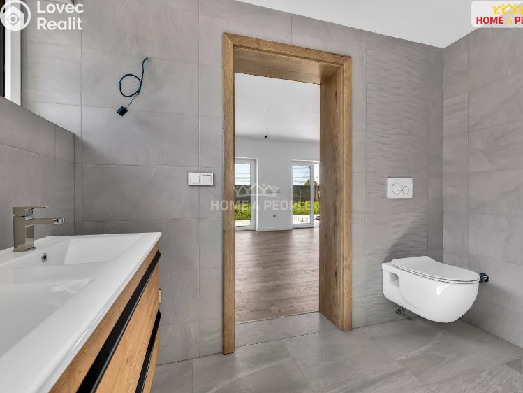 Продаж сімейного будинку Cerhenice, Antonína Hampla č. 18