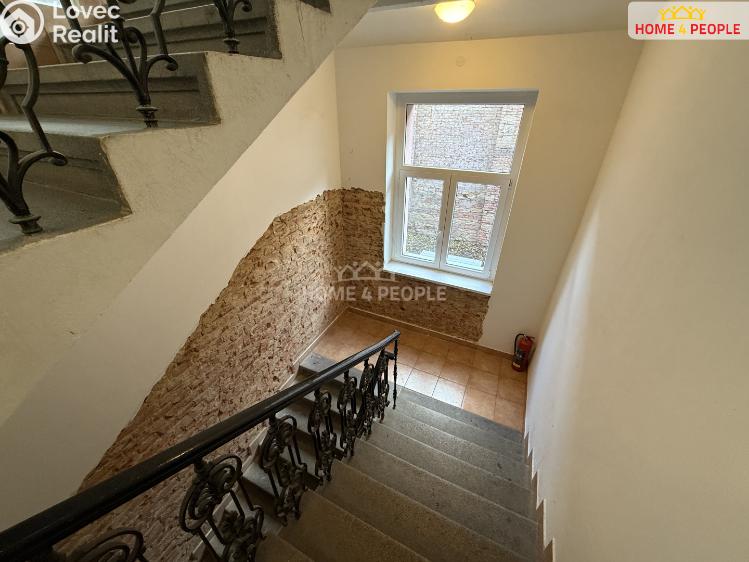 Pronájem bytu 3+KK Praha 8, Sokolovská č. 25