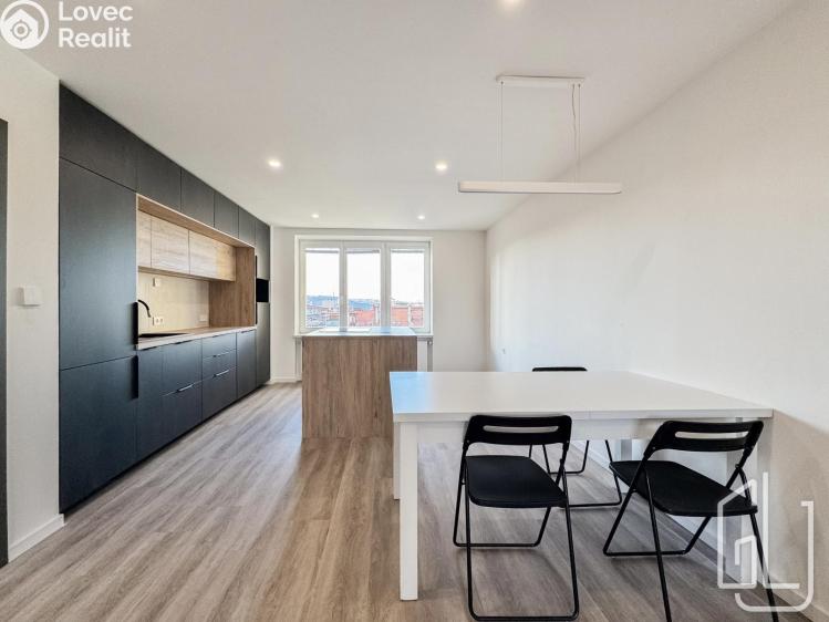 Pronájem bytu 2+KK Praha, Vinohradská 1420/33 č. 8