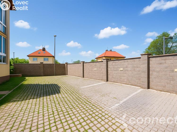 Prodej bytu 3+KK Hostivice, Unhošťská č. 17