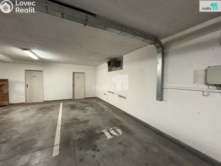 Pronájem bytu 1+KK Praha 8, Nad Okrouhlíkem č. 14