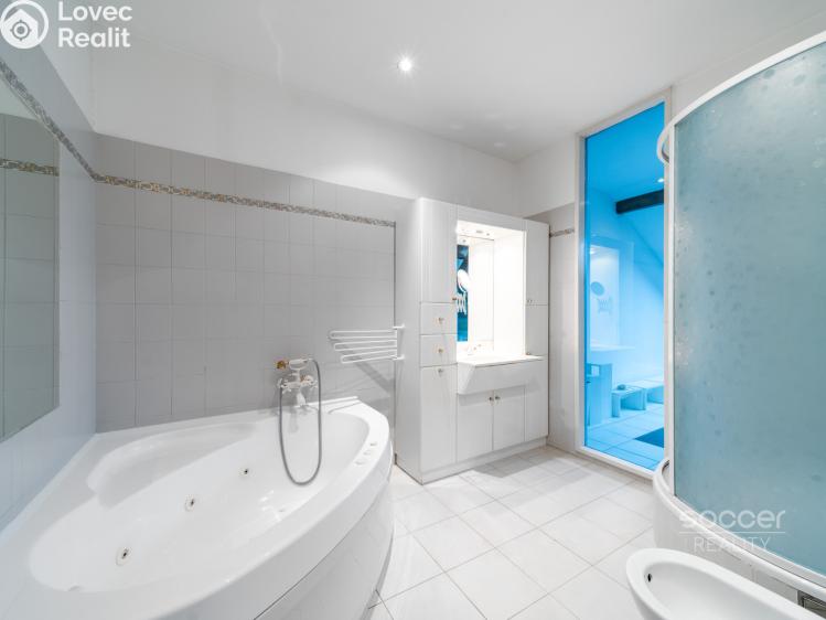 Аренда квартиры 4+KK Praha, Dukelských hrdinů č. 17