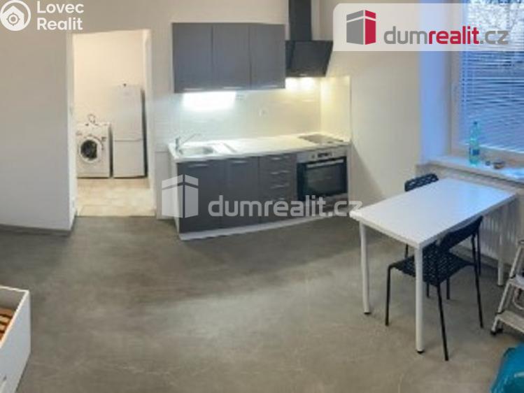 Pronájem bytu 1+KK Krnov, Chářovská č. 5