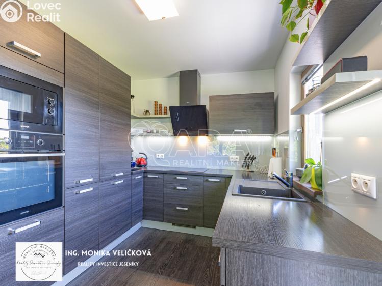 Prodej rodinného domu Dolní Lhota, Na Předměstí 470 č. 8