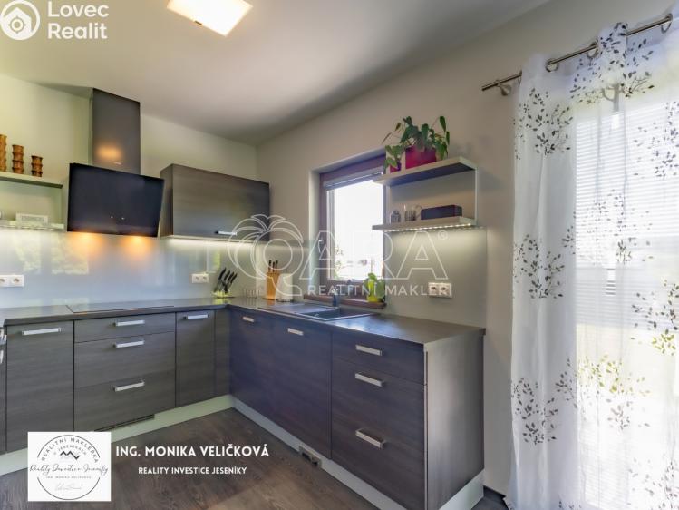 Prodej rodinného domu Dolní Lhota, Na Předměstí 470 č. 9