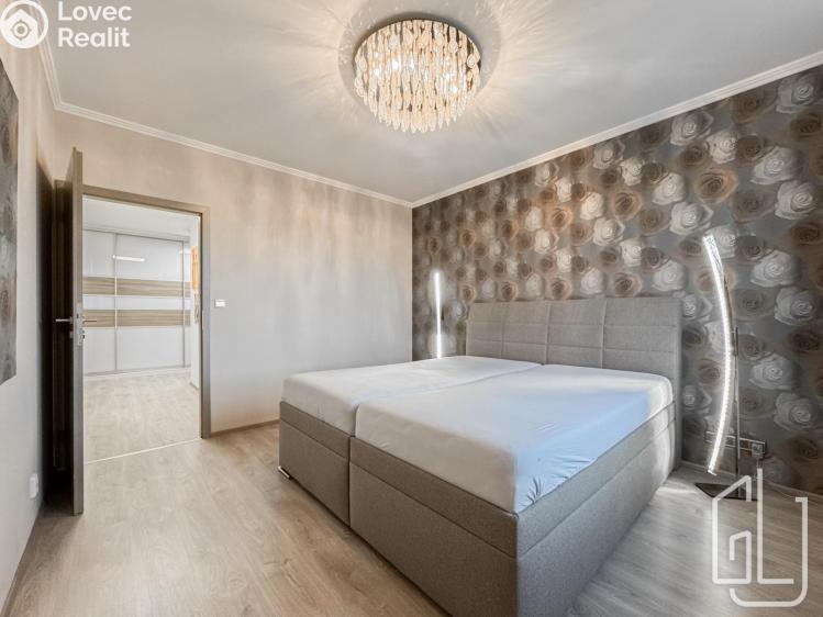 Prodej bytu 4+KK Praha, Kutrovická 1722/4 č. 6