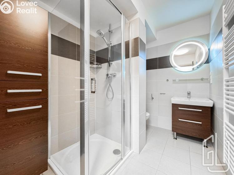 Prodej bytu 4+KK Praha, Kutrovická 1722/4 č. 13