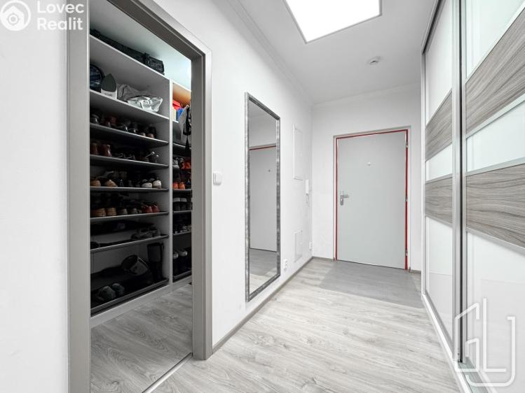 Prodej bytu 4+KK Praha, Kutrovická 1722/4 č. 14