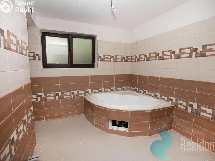 Продаж сімейного будинку Mrač č. 17