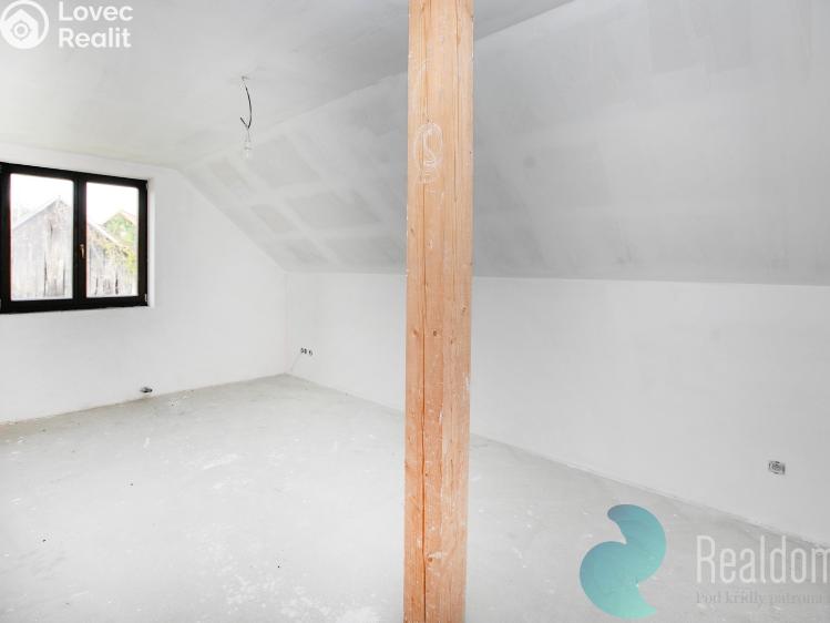 Продаж сімейного будинку Mrač č. 19