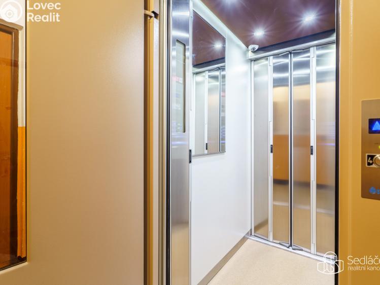 Prodej bytu 3+1 Sokolov, Slavíčkova č. 19