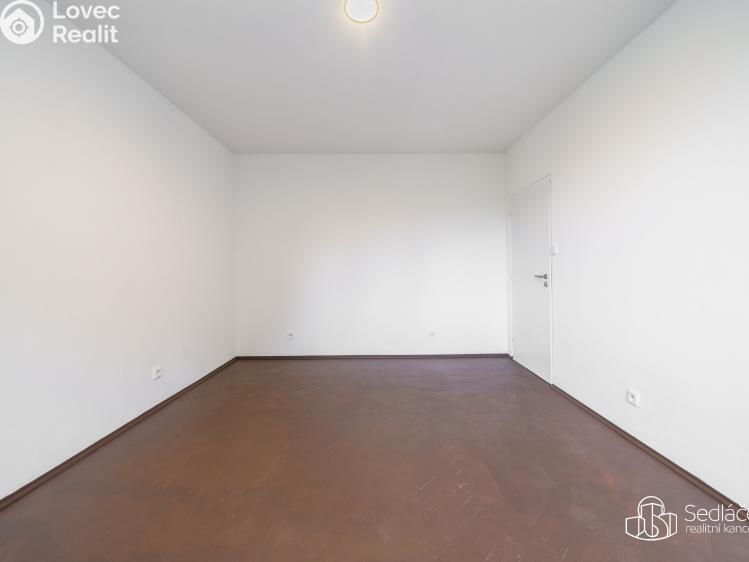 Prodej bytu 3+1 Sokolov, Slavíčkova č. 33