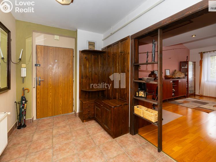 Prodej bytu 3+KK Praha-Suchdol, Kamýcká č. 17