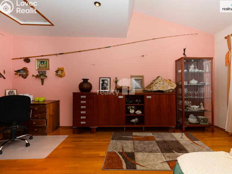 Prodej bytu 3+KK Praha-Suchdol, Kamýcká č. 19