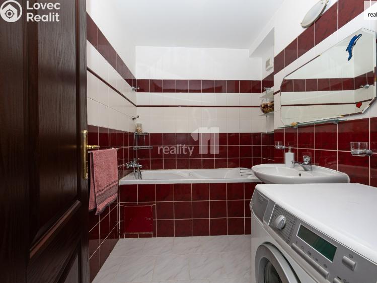 Prodej bytu 3+KK Praha-Suchdol, Kamýcká č. 30