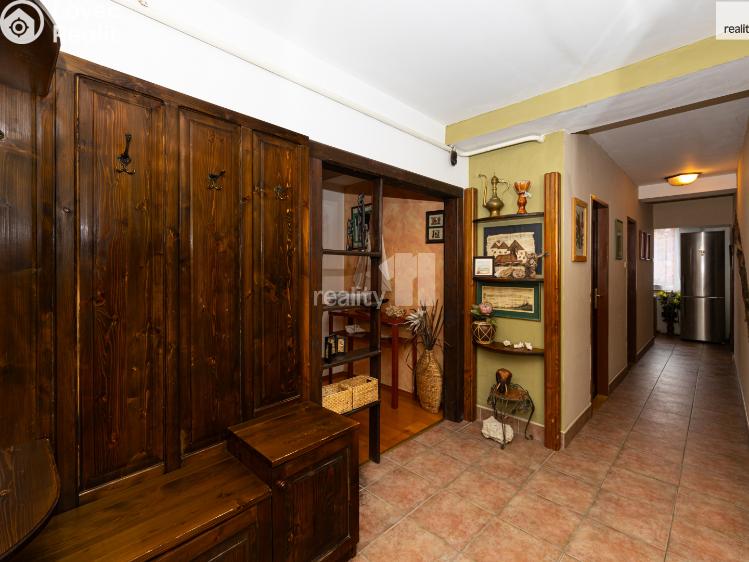 Prodej bytu 3+KK Praha-Suchdol, Kamýcká č. 38