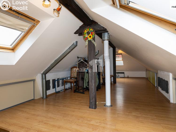 Prodej bytu 3+KK Praha-Suchdol, Kamýcká č. 27