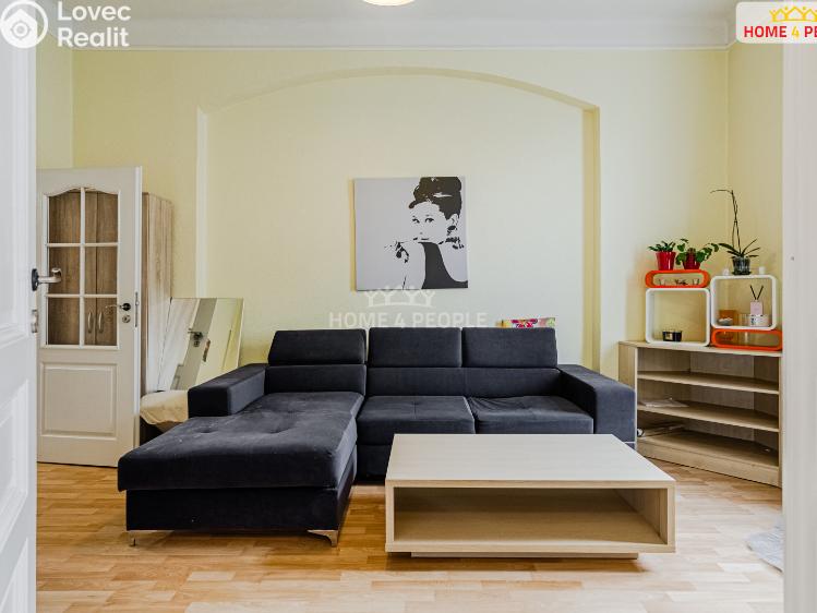 Prodej bytu 2+1 Karlovy Vary, Zeyerova č. 5