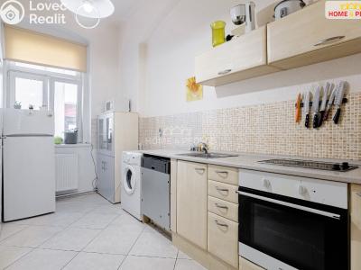 Prodej bytu 2+1 Karlovy Vary, Zeyerova č. 2