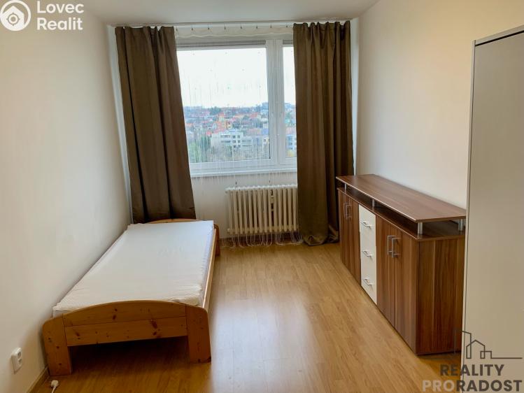 Pronájem bytu 3+1 Praha, U jezera č. 6