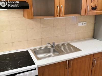 Pronájem bytu 3+1 Praha, U jezera č. 3