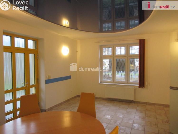 Оренда офісного приміщення Praha 14, Svépravická č. 3