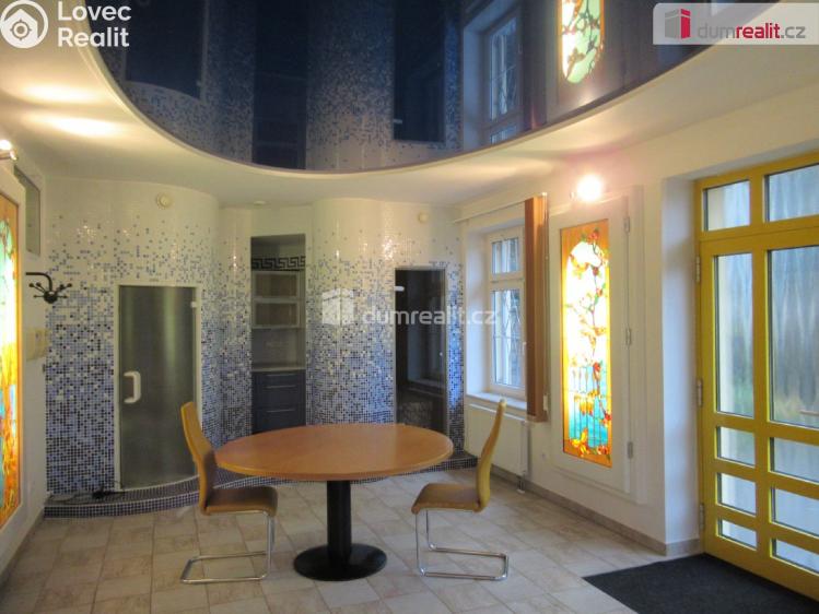 Оренда офісного приміщення Praha 14, Svépravická č. 5