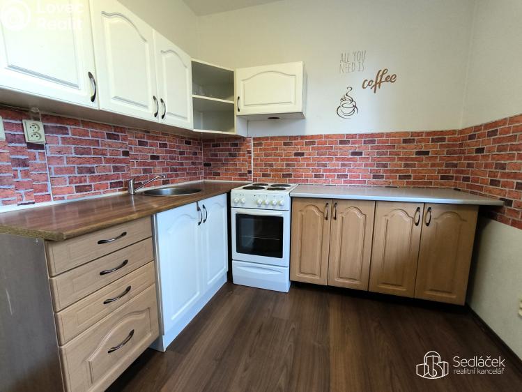 Pronájem bytu 2+1 Plesná, Kostelní č. 11