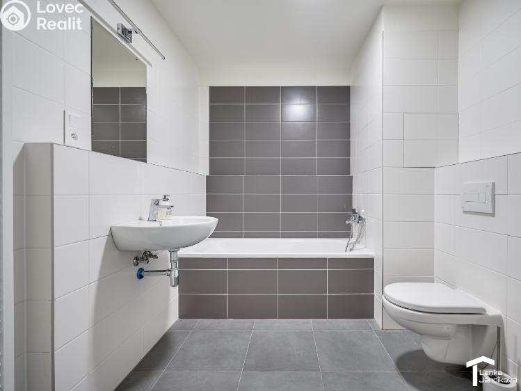 Pronájem bytu 3+KK Pardubice, Východní 563 č. 2