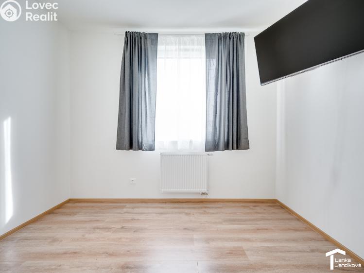 Pronájem bytu 3+KK Pardubice, Východní 563 č. 8