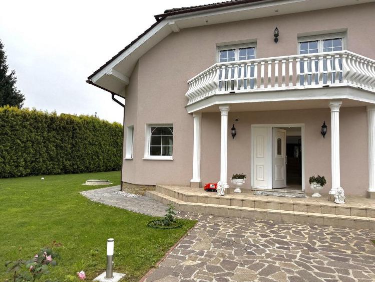 Prodej rodinného domu Praha, Hulická č. 13