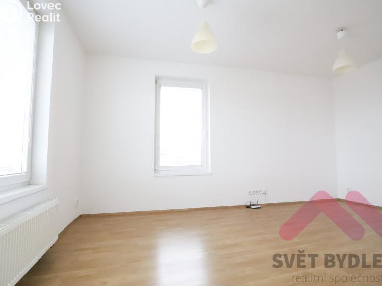 Pronájem bytu 1+KK Praha, Nademlejnská 1128/18d č. 5