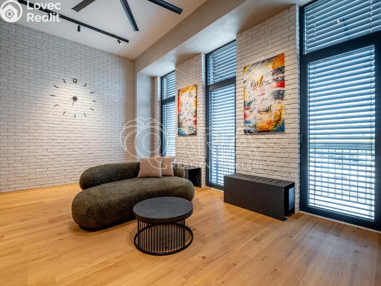 Pronájem bytu 1+KK Praha, Tusarova 1564/57 č. 9