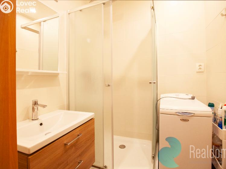 Sale apartment 3+KK Praha, Pomořanská č. 11