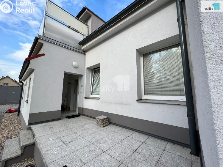 Pronájem bytu 2+1 Jeneč, Lidická č. 5