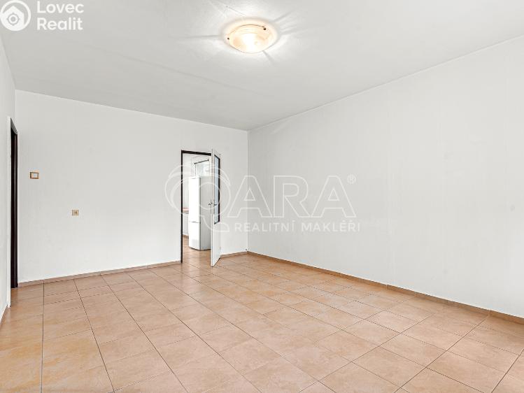 Продажа квартиры 4+1 Praha, Hněvkovského 1372/1 č. 8