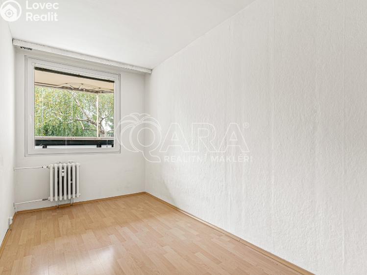 Продажа квартиры 4+1 Praha, Hněvkovského 1372/1 č. 12