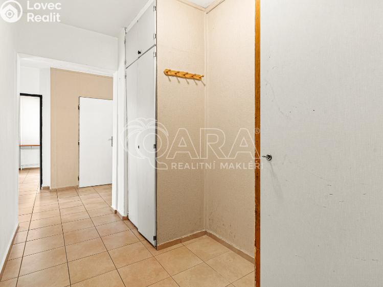 Продажа квартиры 4+1 Praha, Hněvkovského 1372/1 č. 19