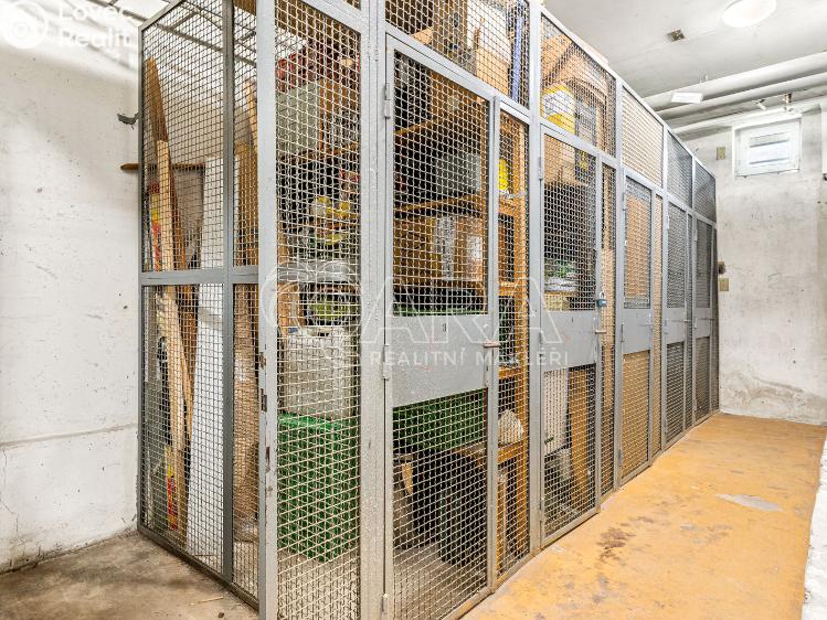 Продажа квартиры 4+1 Praha, Hněvkovského 1372/1 č. 23