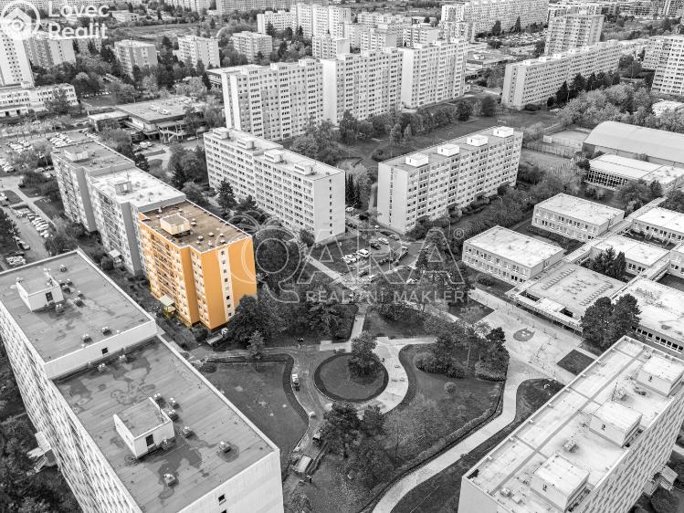 Продажа квартиры 4+1 Praha, Hněvkovského 1372/1 č. 27