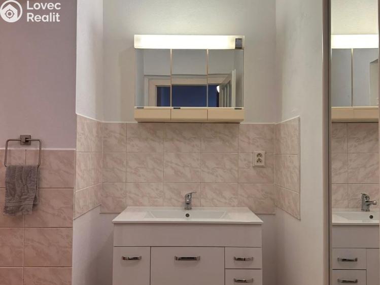 Pronájem bytu 2+KK Praha, Husinecká 789/16 č. 12