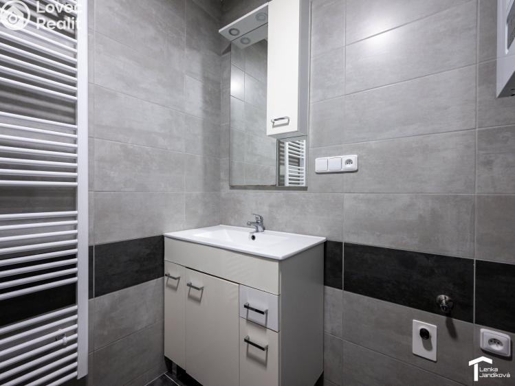 Pronájem bytu 2+KK Pardubice, Sladkovského 359 č. 11